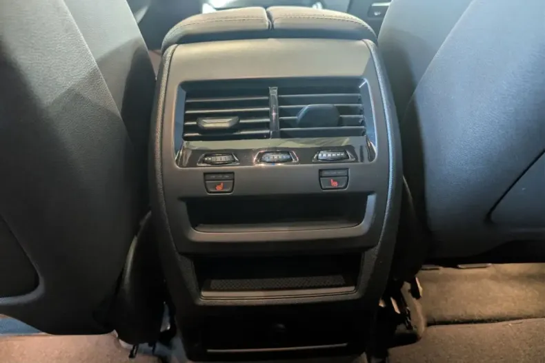BMW X6 (Seria X) din 2025 cu 24.799 km - oferta BMW223102 - foto 28