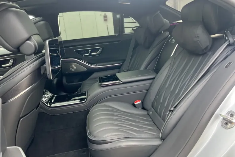 Mercedes-Benz S 63 AMG (Clasa S) din 2024 cu 35.169 km - oferta MER223110 - foto 37