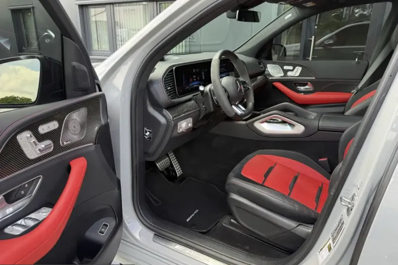 Mercedes-Benz GLE 63 AMG (Clasa GLE) din 2024 cu 6.935 km - oferta MER223111 - foto 6