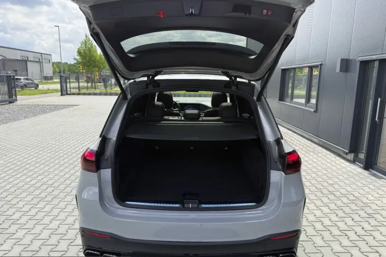 Mercedes-Benz GLE 63 AMG (Clasa GLE) din 2024 cu 6.935 km - oferta MER223111 - foto 16