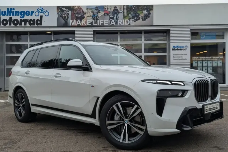 BMW X7 (Seria X) din 2025 cu 24.093 km - oferta BMW223116 - foto 3