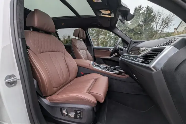 BMW X7 (Seria X) din 2025 cu 24.093 km - oferta BMW223116 - foto 10
