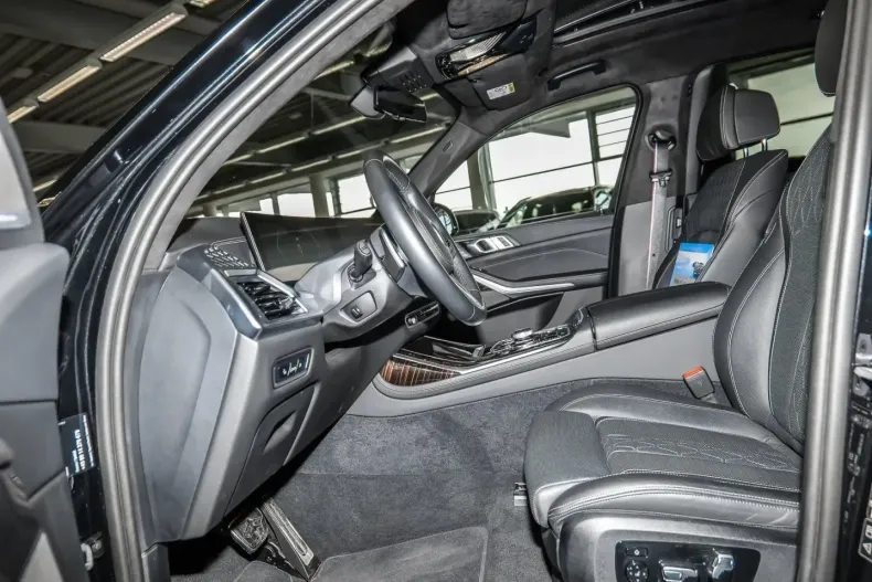 BMW X7 (Seria X) din 2024 cu 31.949 km - oferta BMW223118 - foto 3