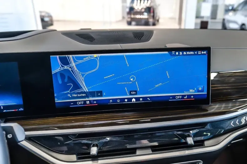 BMW X7 (Seria X) din 2024 cu 31.949 km - oferta BMW223118 - foto 13