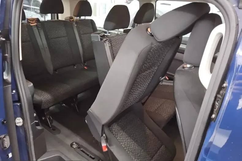 Mercedes-Benz Vito din 2021 cu 39.132 km - oferta MER223121 - foto 12