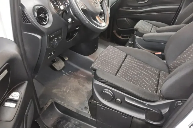 Mercedes-Benz Vito din 2024 cu 7.451 km - oferta MER223122 - foto 8