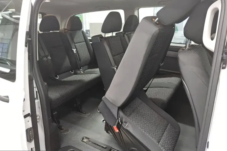 Mercedes-Benz Vito din 2024 cu 7.451 km - oferta MER223122 - foto 12
