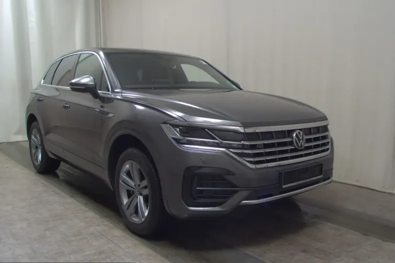 Volkswagen Touareg din 2022 cu 71.464 km - oferta VOL223123 - foto 1