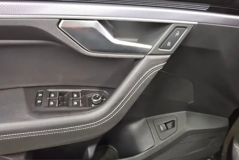 Volkswagen Touareg din 2022 cu 71.464 km - oferta VOL223123 - foto 10