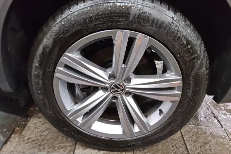 Volkswagen Touareg din 2022 cu 71.464 km - oferta VOL223123 - foto 11