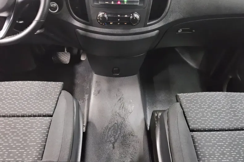 Mercedes-Benz Vito din 2024 cu 13.962 km - oferta MER223128 - foto 6