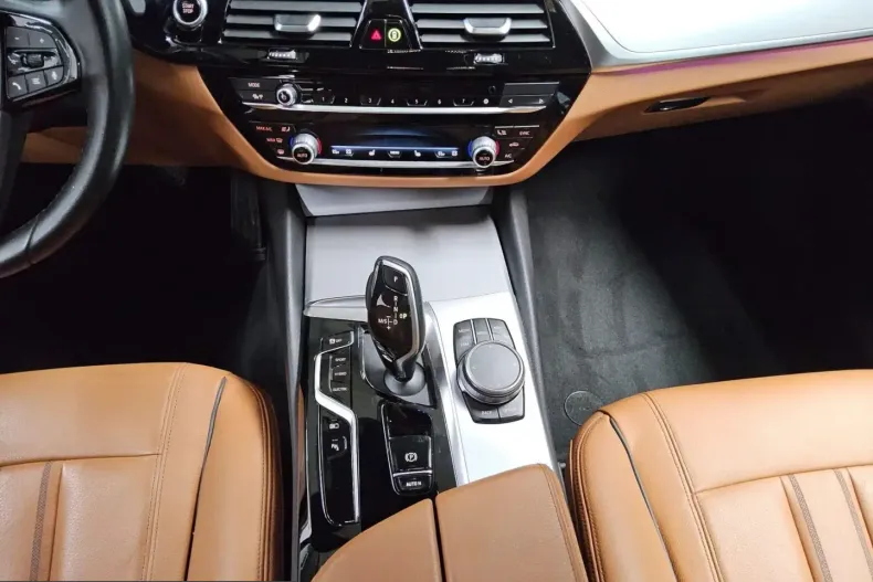 BMW 530 (Seria 5) din 2021 cu 56.260 km - oferta BMW223132 - foto 6