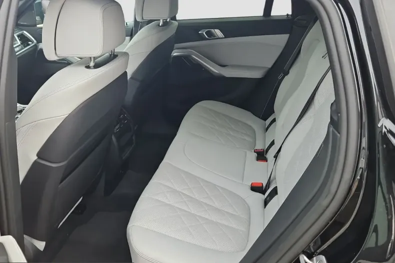 BMW X6 (Seria X) din 2025 cu 22.800 km - oferta BMW223143 - foto 9