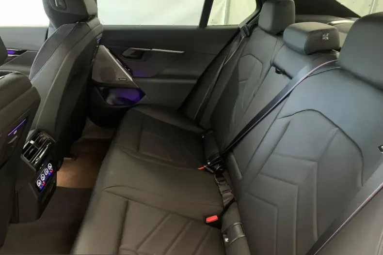 BMW 520 (Seria 5) din 2025 cu 32.400 km - oferta BMW223146 - foto 9