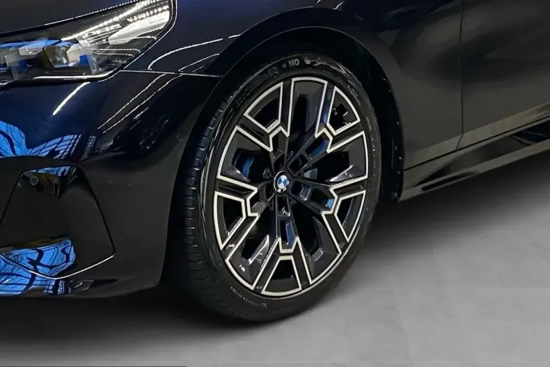 BMW 520 (Seria 5) din 2025 cu 20.818 km - oferta BMW223149 - foto 6