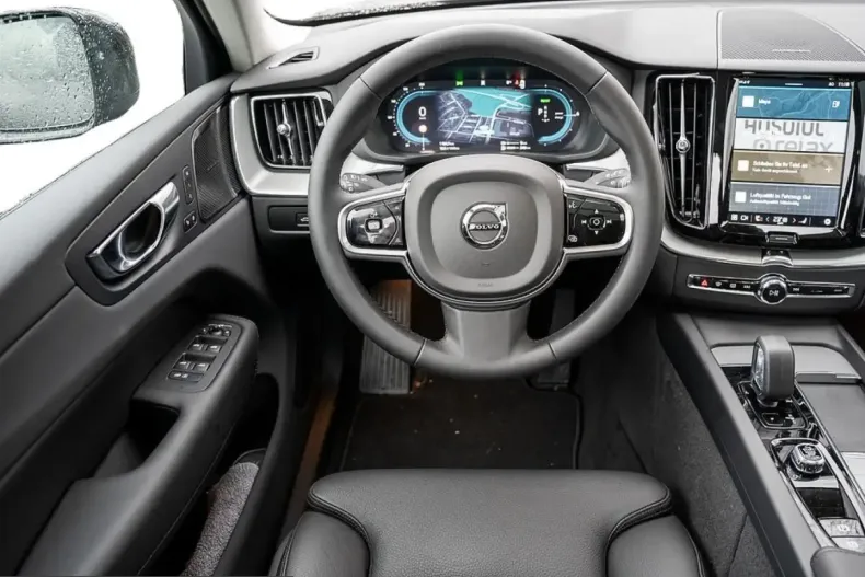 Volvo XC60 din 2024 cu 19.990 km - oferta VOL223155 - foto 9