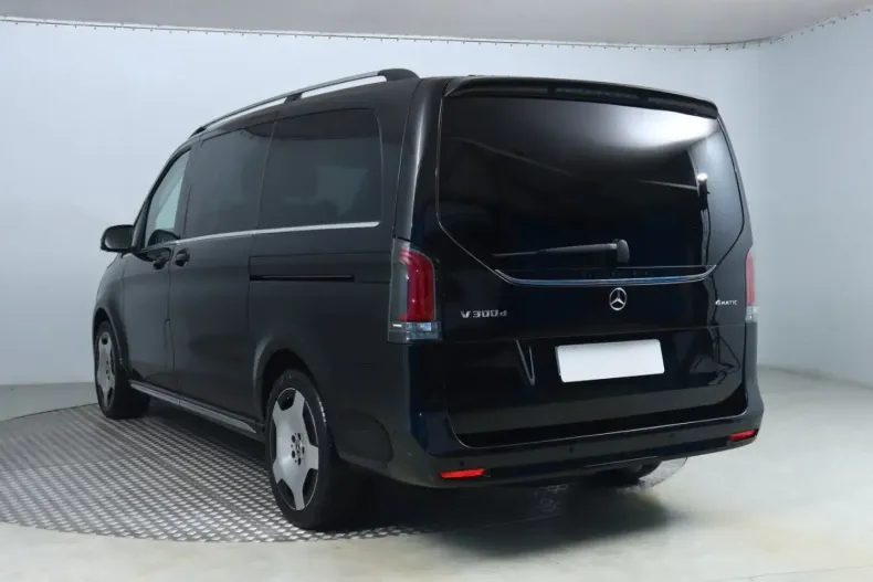 Mercedes-Benz V 300 (Clasa V) din 2025 cu 6.996 km - oferta MER223156 - foto 6