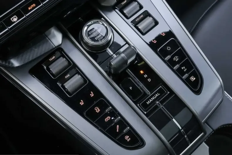 Aston Martin Vanquish din 2025 cu 5.999 km - oferta AST223167 - foto 27