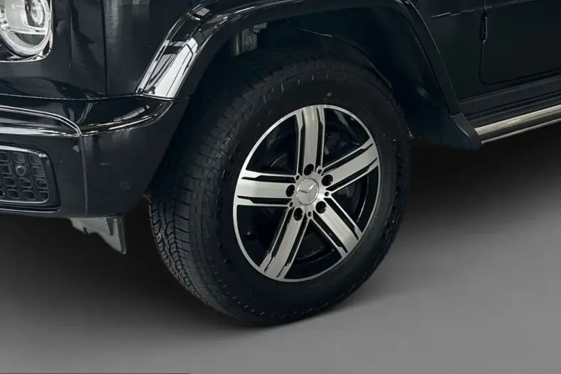 Mercedes-Benz G 500 (Clasa G) din 2025 cu 25.249 km - oferta MER223178 - foto 13