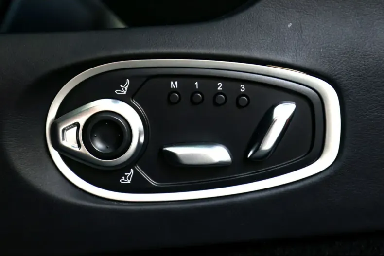 Aston Martin DB12 din 2024 cu 4.650 km - oferta AST223179 - foto 27