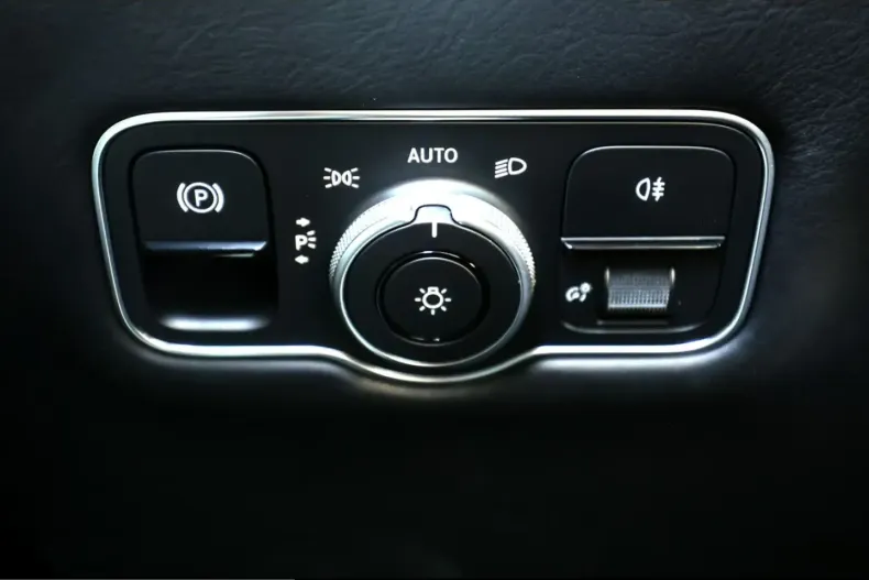 Aston Martin DB12 din 2024 cu 4.650 km - oferta AST223179 - foto 28