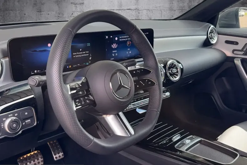 Mercedes-Benz CLA 250 (Clasa CLA) din 2023 cu 44.000 km - oferta MER223189 - foto 8
