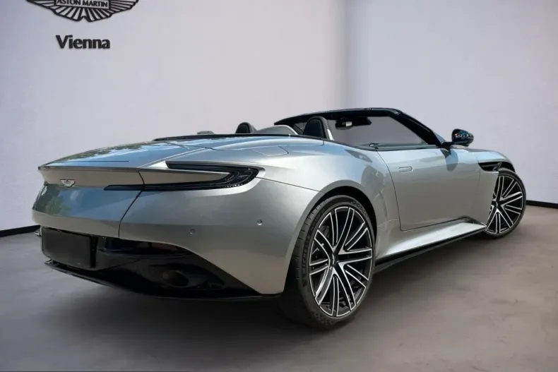 Aston Martin DB12 din 2025 cu 9.750 km - oferta AST223216 - foto 3
