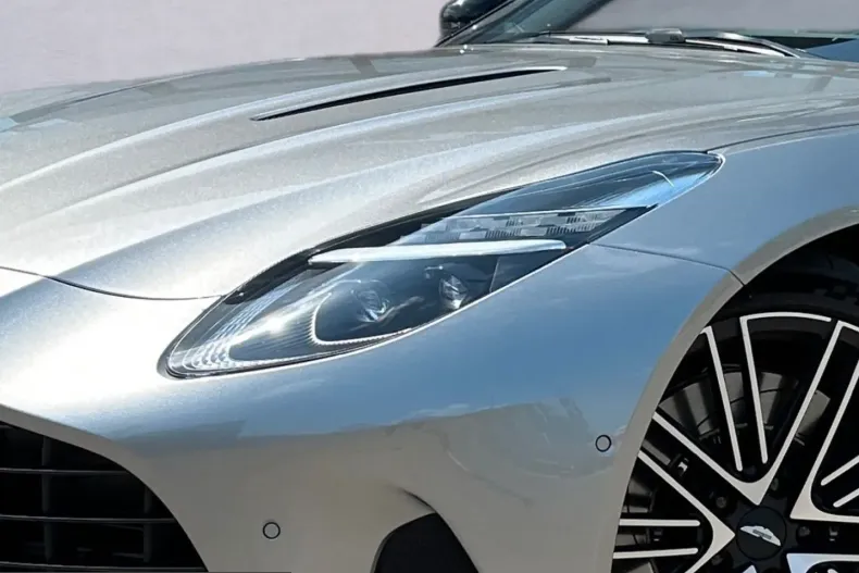 Aston Martin DB12 din 2025 cu 9.750 km - oferta AST223216 - foto 5