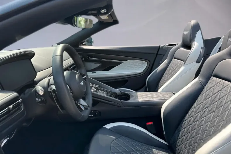 Aston Martin DB12 din 2025 cu 9.750 km - oferta AST223216 - foto 7