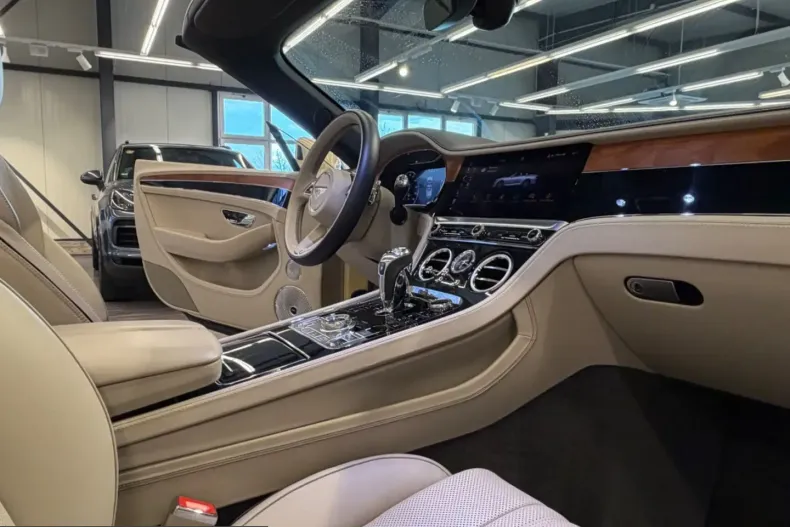 Bentley Continental GTC din 2024 cu 19.500 km - oferta BEN223217 - foto 11