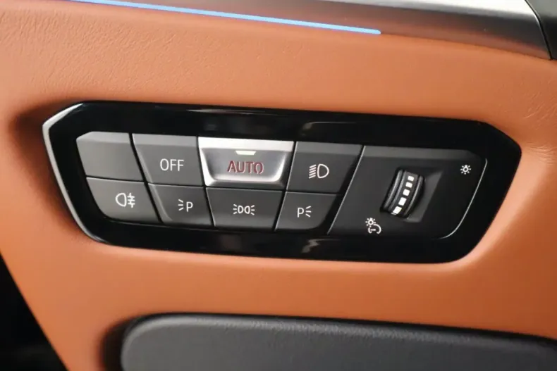 BMW M3 (Seria 3) din 2023 cu 60.495 km - oferta BMW223224 - foto 18