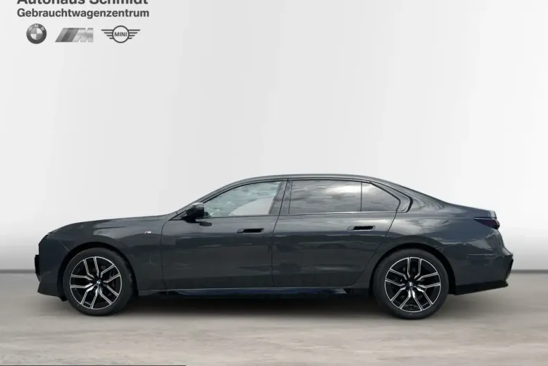 BMW 740 (Seria 7) din 2025 cu 27.788 km - oferta BMW223235 - foto 3