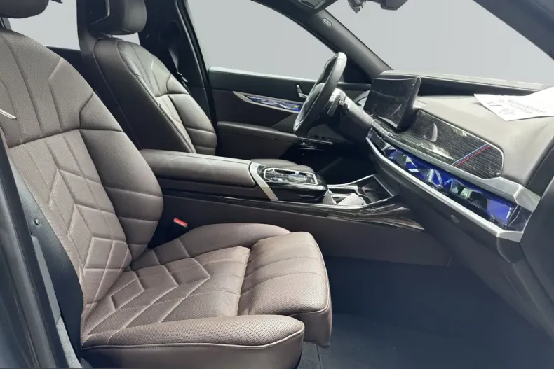 BMW 740 (Seria 7) din 2025 cu 27.788 km - oferta BMW223235 - foto 10