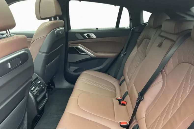 BMW X6 (Seria X) din 2025 cu 14.367 km - oferta BMW223267 - foto 12