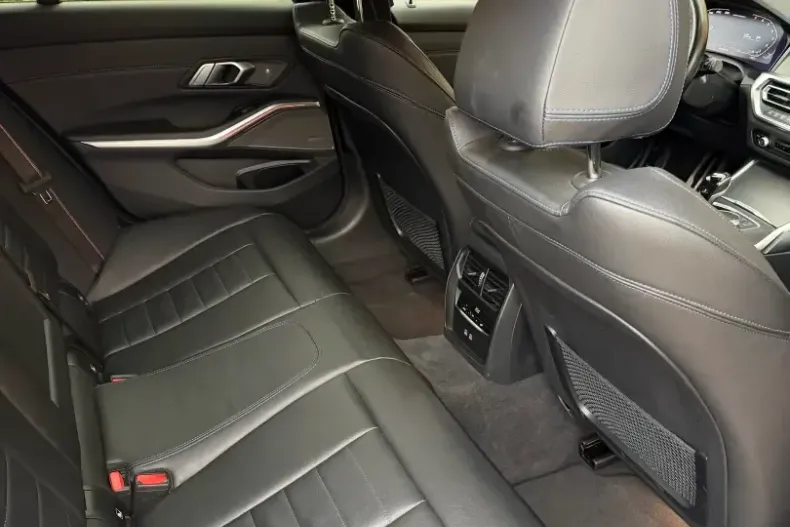 BMW M340i (Seria 3) din 2023 cu 140.200 km - oferta BMW223274 - foto 15