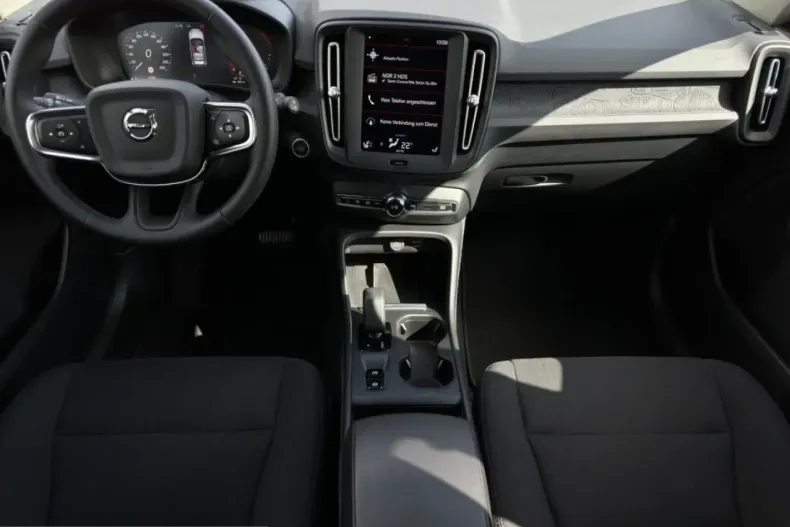 Volvo XC40 din 2022 cu 26.700 km - oferta VOL223278 - foto 9