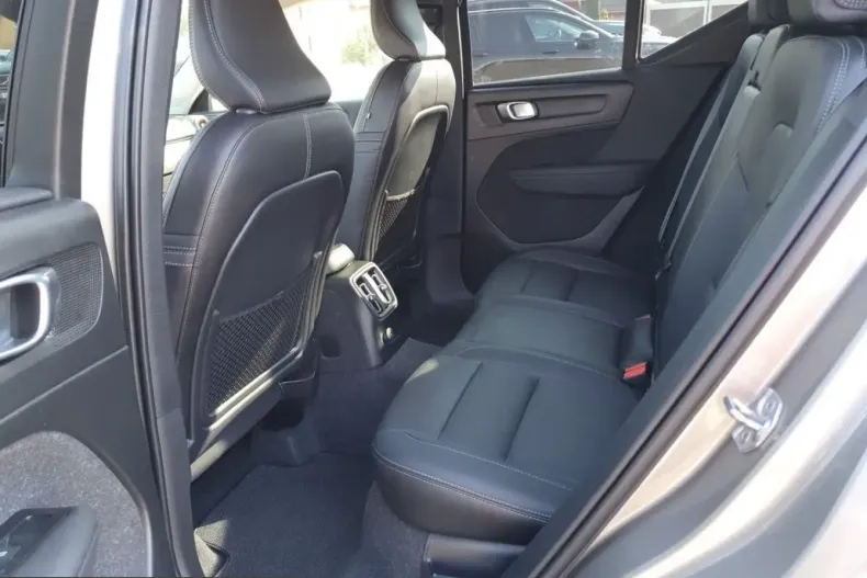Volvo XC40 din 2021 cu 65.141 km - oferta VOL223281 - foto 15
