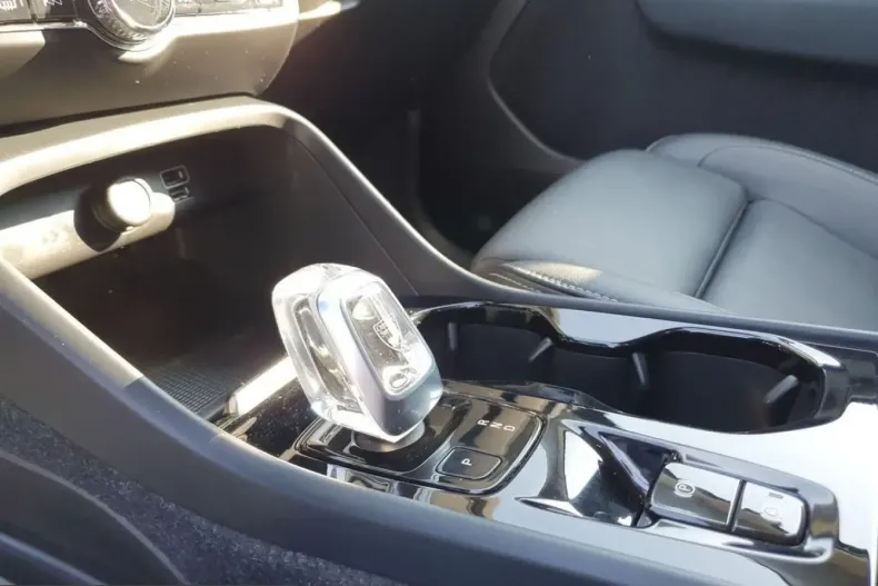 Volvo XC40 din 2021 cu 65.141 km - oferta VOL223281 - foto 19