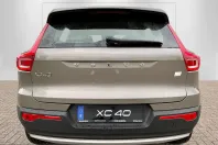 Volvo XC40 din 2021 cu 65.141 km - oferta VOL223281 - foto 23