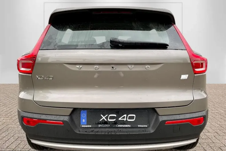 Volvo XC40 din 2021 cu 65.141 km - oferta VOL223281 - foto 23