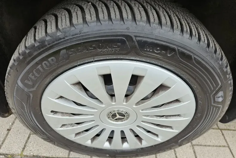 Mercedes-Benz Vito din 2025 cu 4.925 km - oferta MER223293 - foto 11