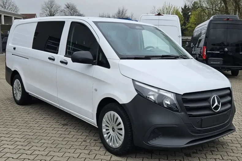 Mercedes-Benz Vito din 2024 cu 12.929 km - oferta MER223294 - foto 1