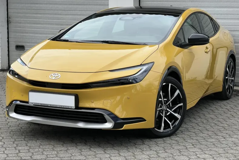 Toyota Prius din 2025 cu 6.500 km - oferta TOY223296 - foto 1