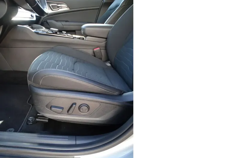 Kia Sportage din 2022 cu 27.821 km - oferta KIA223298 - foto 10