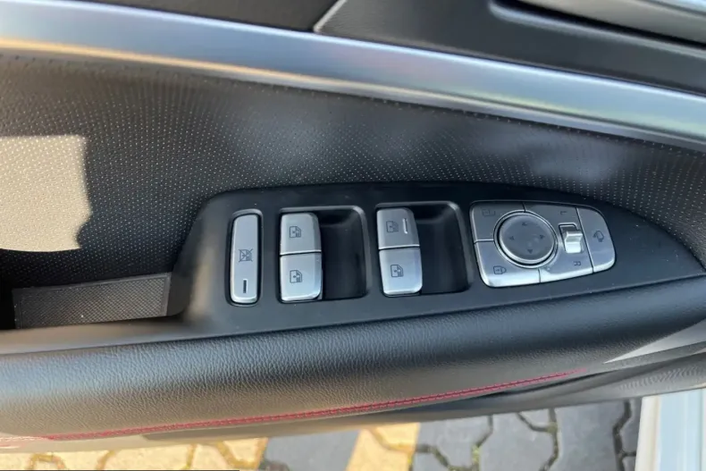 Genesis G70 din 2024 cu 22.429 km - oferta GEN223301 - foto 13