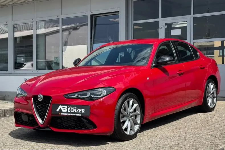 Alfa Romeo Giulia din 2023 cu 9.086 km - oferta ALF223307 - foto 1