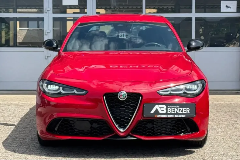 Alfa Romeo Giulia din 2023 cu 9.086 km - oferta ALF223307 - foto 2