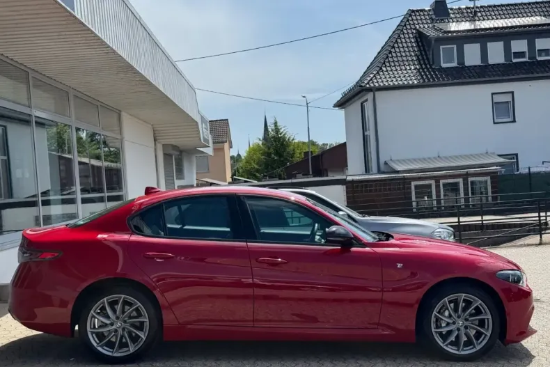 Alfa Romeo Giulia din 2023 cu 9.086 km - oferta ALF223307 - foto 4