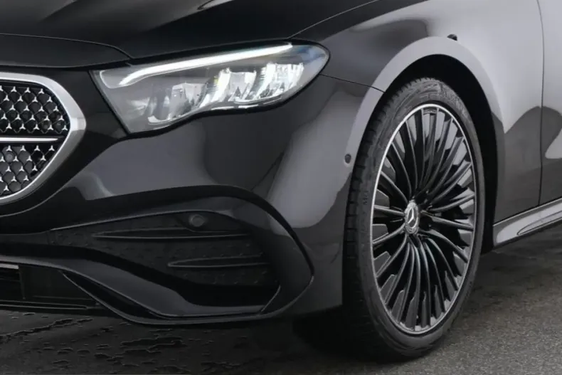 Mercedes-Benz E 220 (Clasa E) din 2025 cu 19.100 km - oferta MER223309 - foto 3