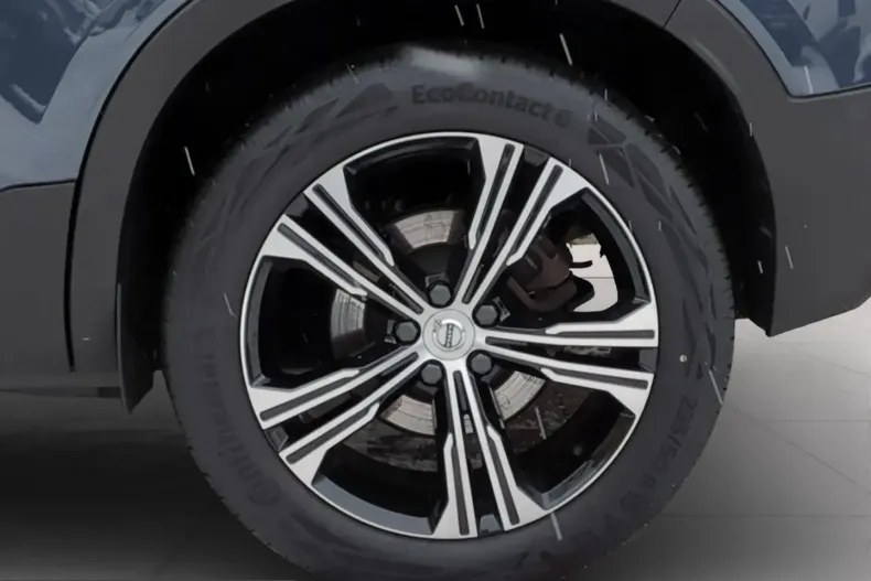 Volvo XC40 din 2022 cu 48.000 km - oferta VOL223319 - foto 8